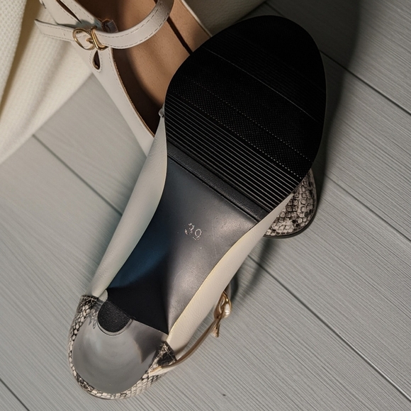 NWT Mekereke White and Snake Print Leather Mary Jane Heels Size 8.5 (EU 39) - Picture 8 of 9